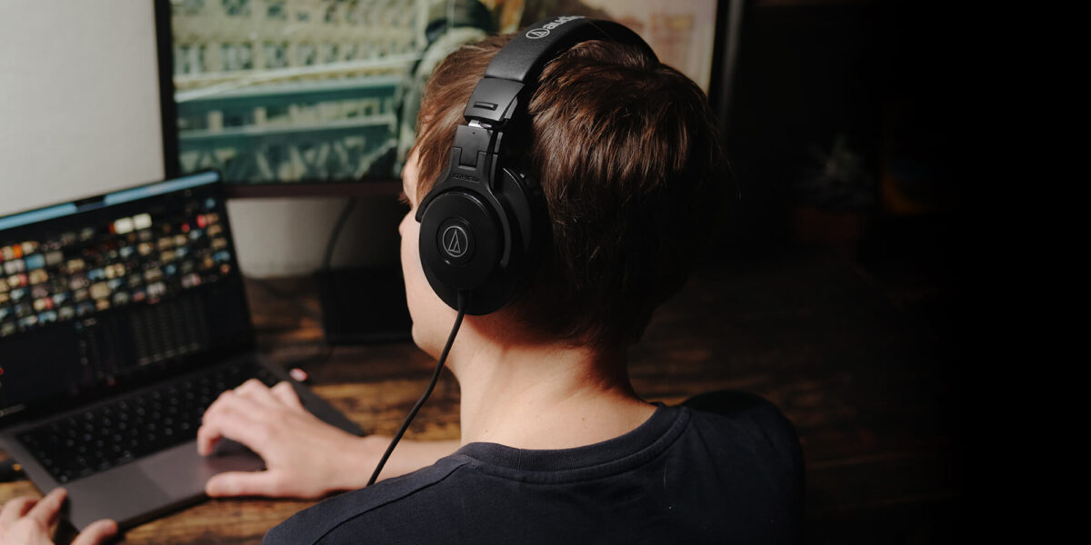 Audio-Technica ATH-M30x Closed-back Monitoring Headphones - Image 2