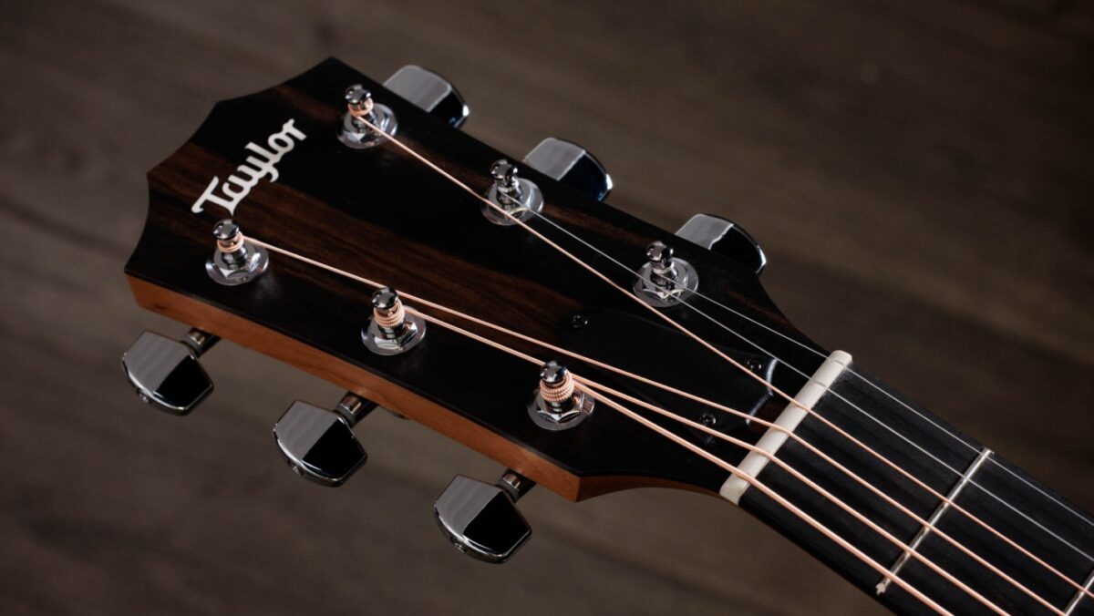 Taylor Guitar 114ce