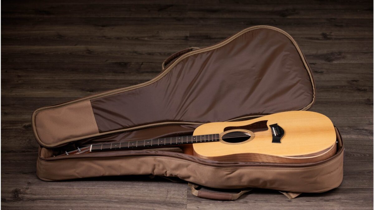 Taylor Guitar Academy 10