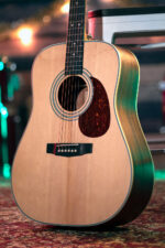 Cort Earth 70
